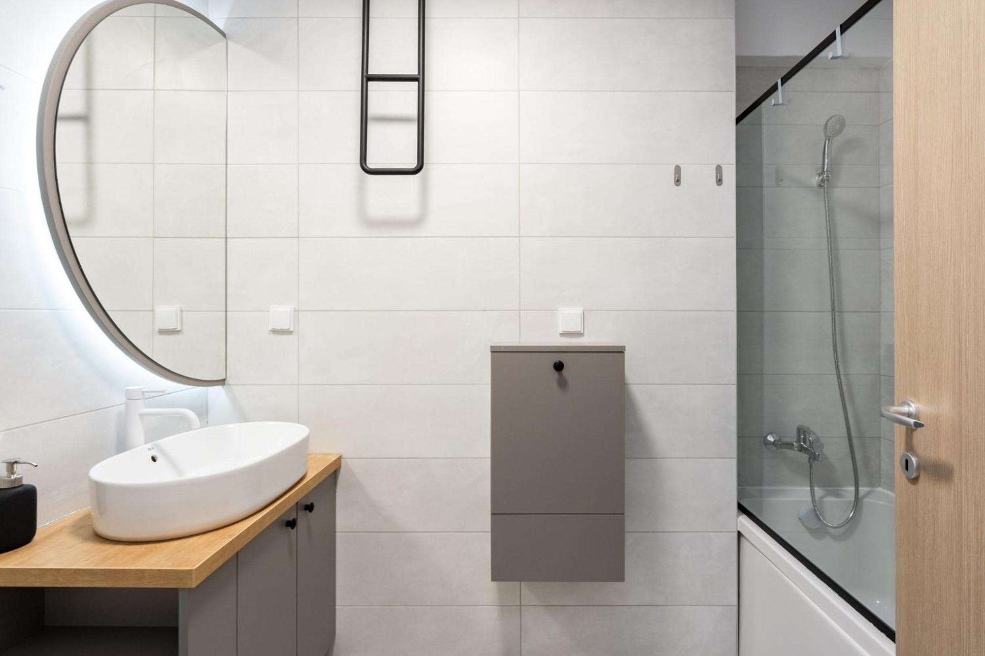 Classy Sassy - Elegant Escape In Timpuri Noi Boekarest Buitenkant foto
