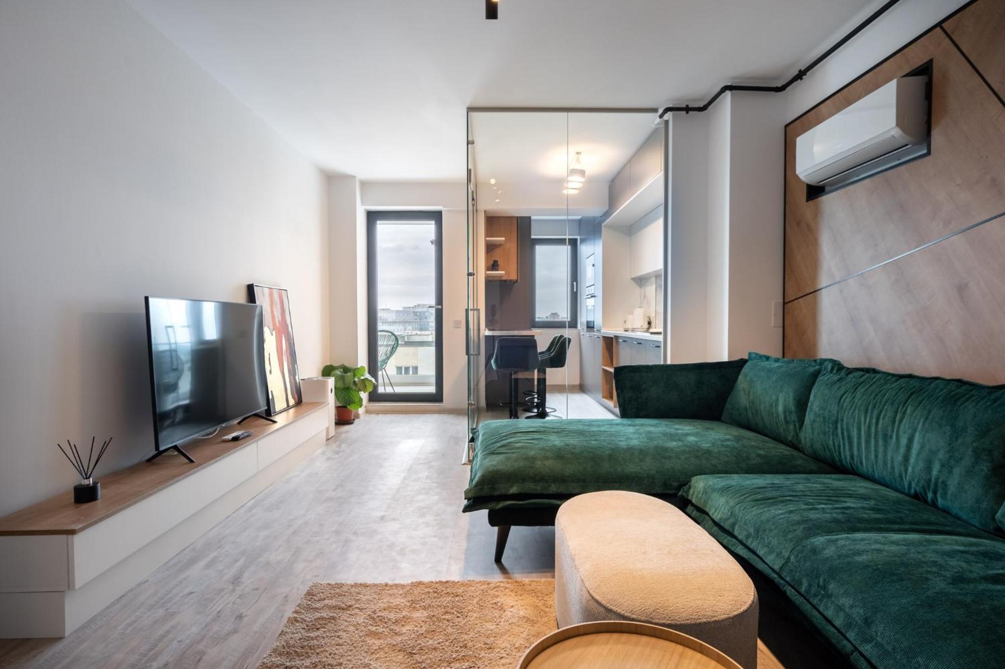 Classy Sassy - Elegant Escape In Timpuri Noi Boekarest Buitenkant foto