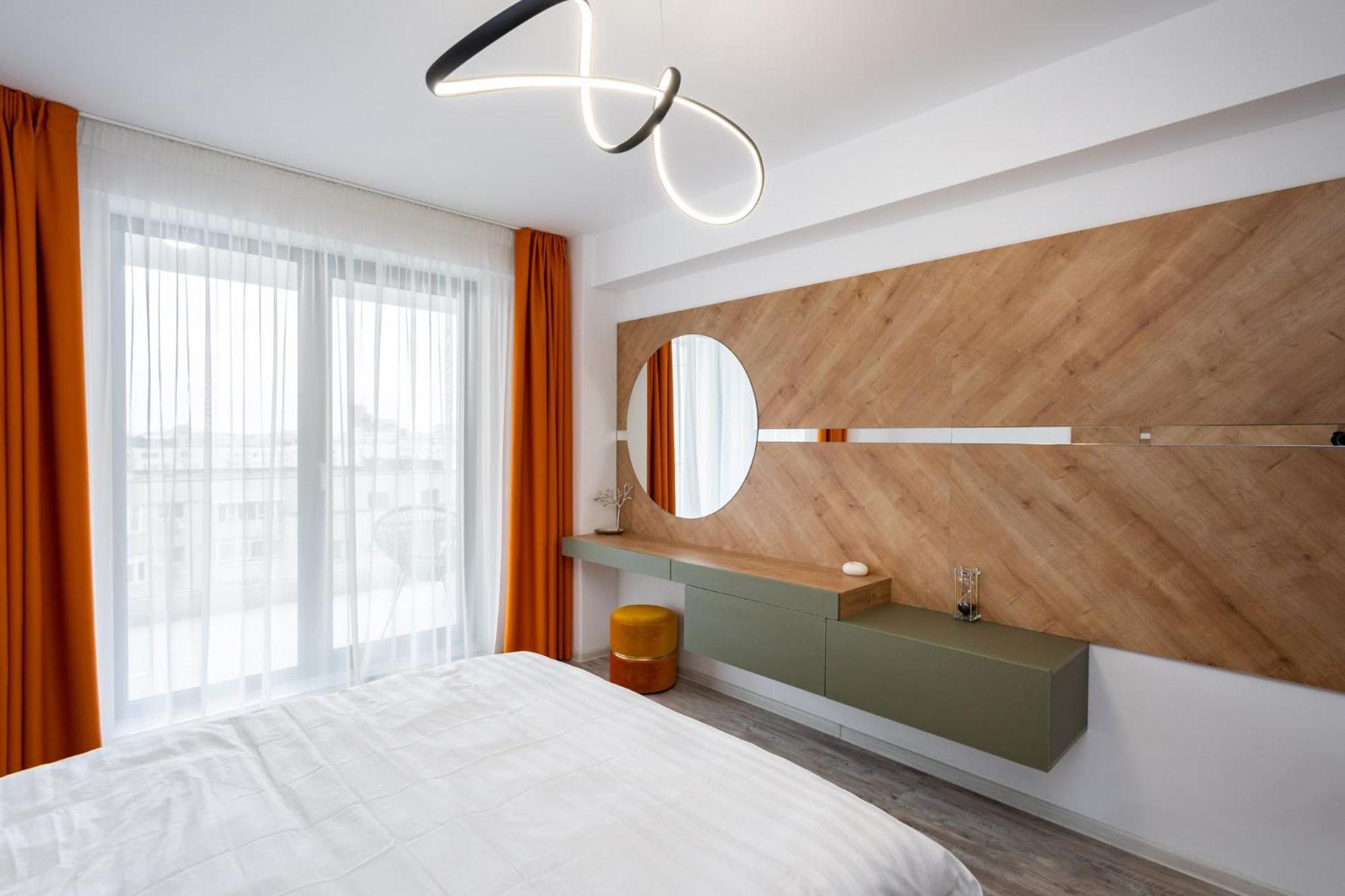 Classy Sassy - Elegant Escape In Timpuri Noi Boekarest Buitenkant foto