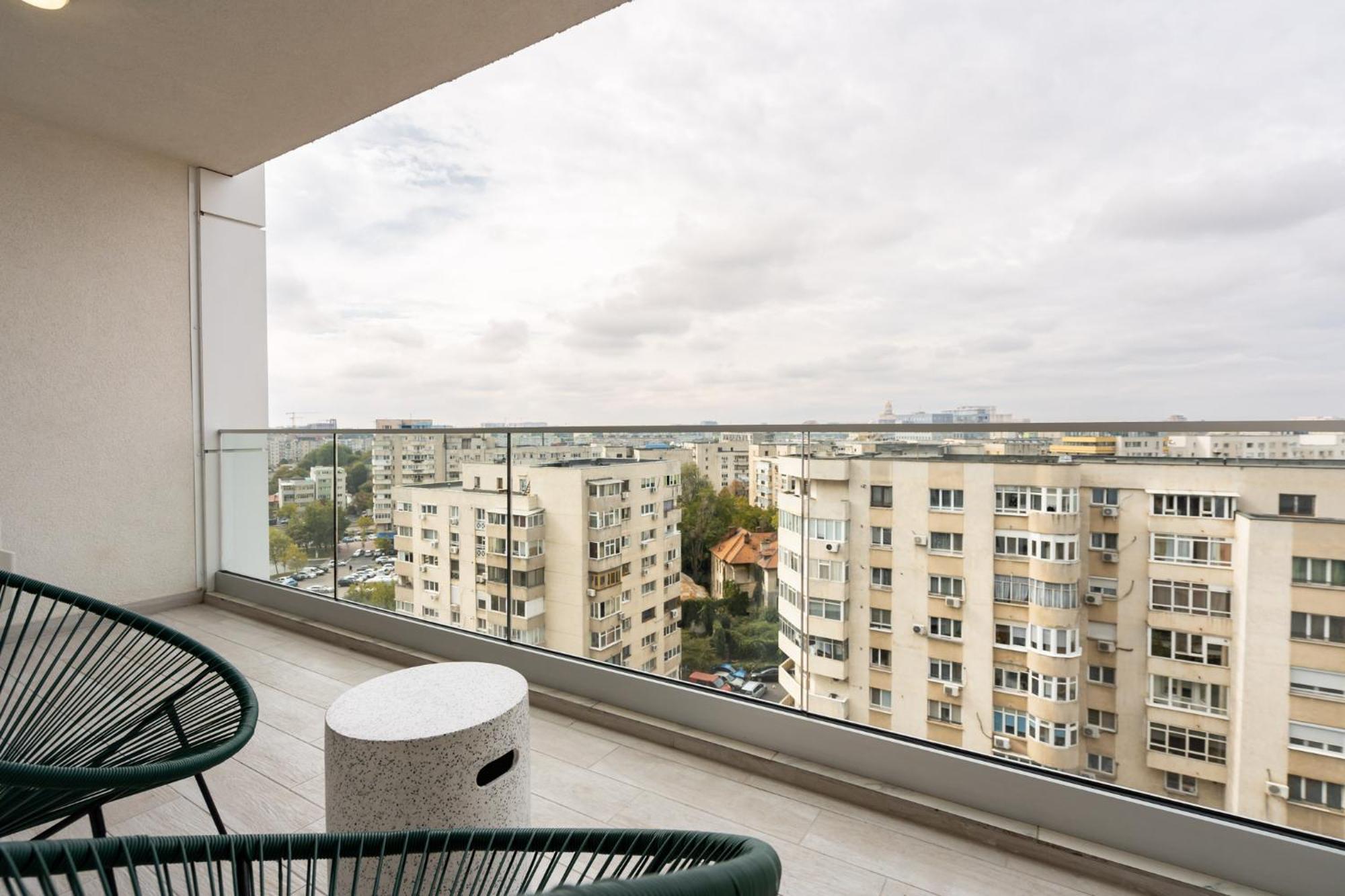 Classy Sassy - Elegant Escape In Timpuri Noi Boekarest Buitenkant foto